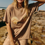 SHELBY Mocca Tee